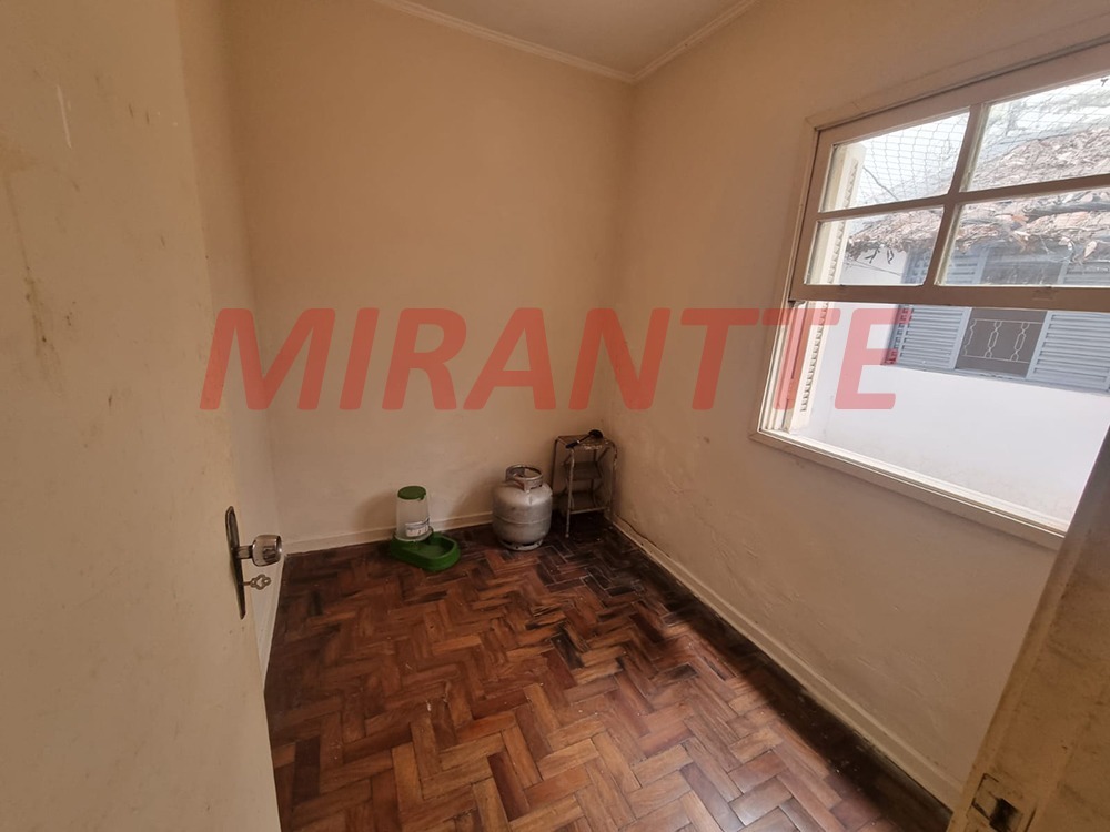 Sobrado de 246m² com 4 quartos em Santana