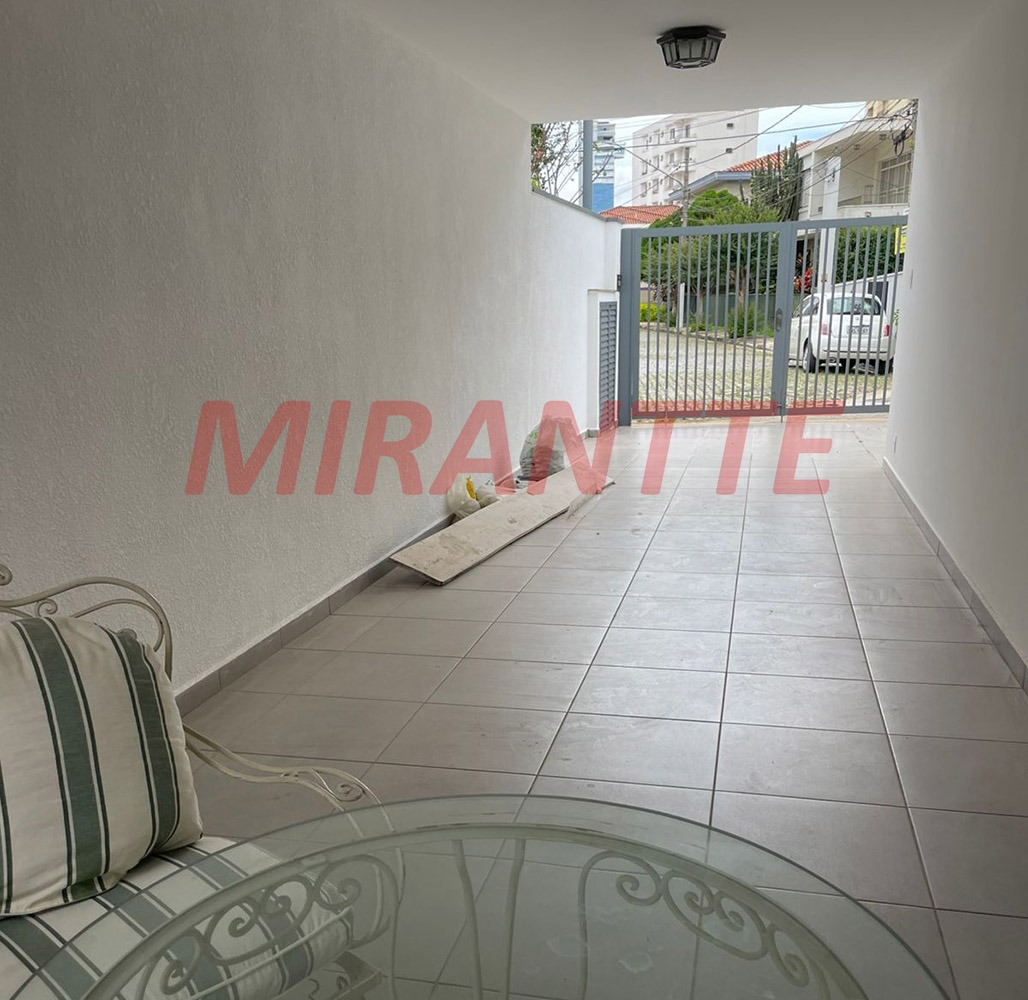 Cond. fechado de 411m² com 4 quartos em Santana