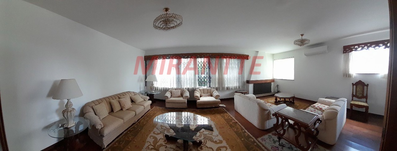 Cond. fechado de 411m² com 4 quartos em Santana