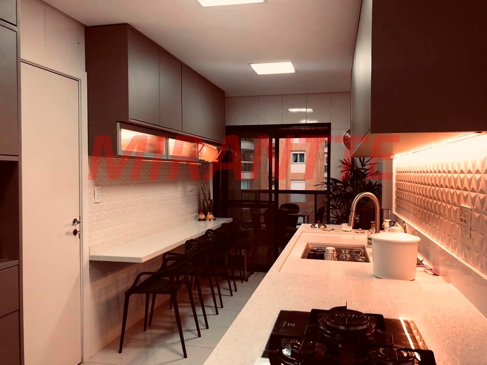 Apartamento de 172m² com 4 quartos em Santana