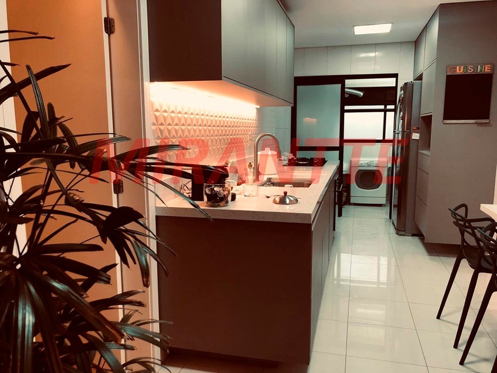 Apartamento de 172m² com 4 quartos em Santana