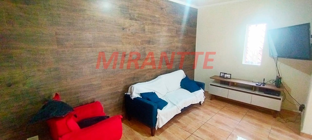 Sobrado de 85m² com 3 quartos em Água Fria