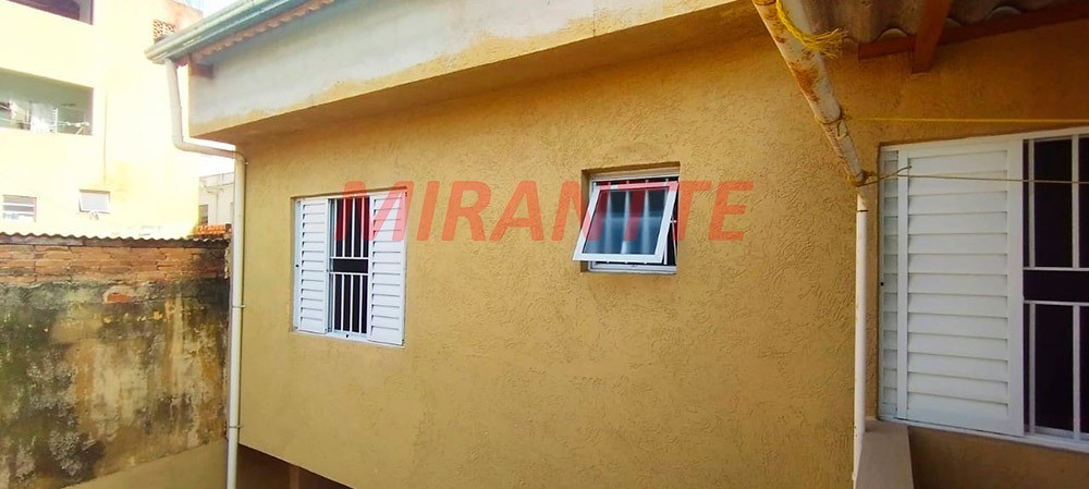 Sobrado de 85m² com 3 quartos em Água Fria