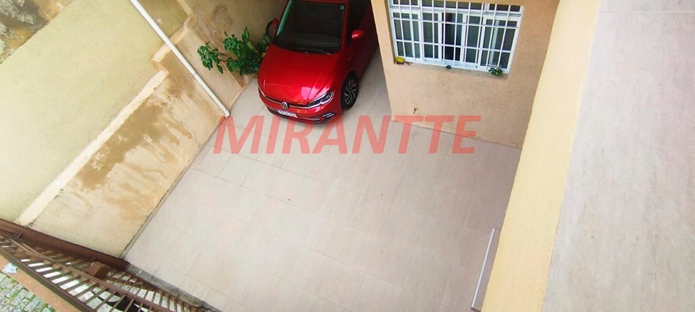 Sobrado de 85m² com 3 quartos em Água Fria