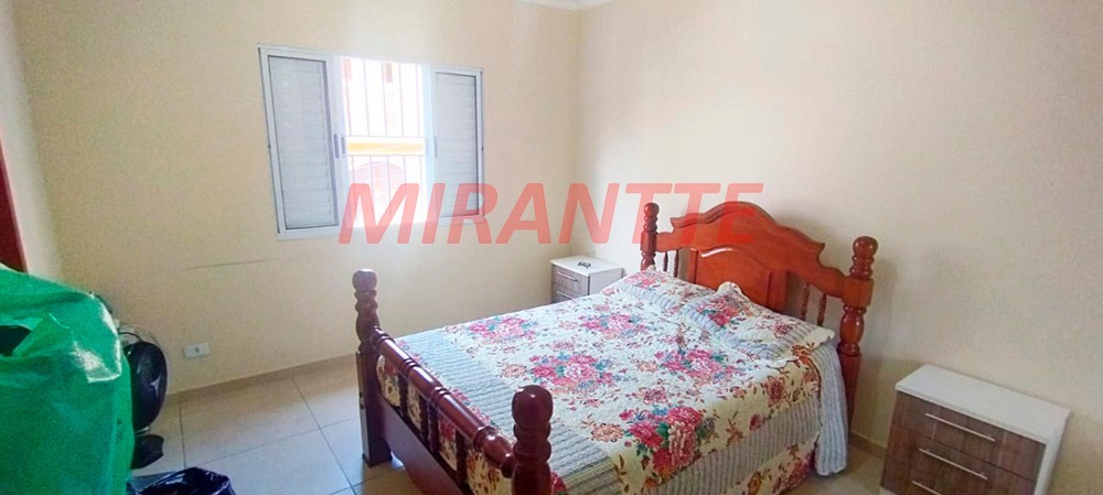 Sobrado de 85m² com 3 quartos em Água Fria