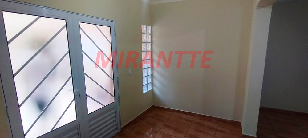 Sobrado de 85m² com 3 quartos em Água Fria