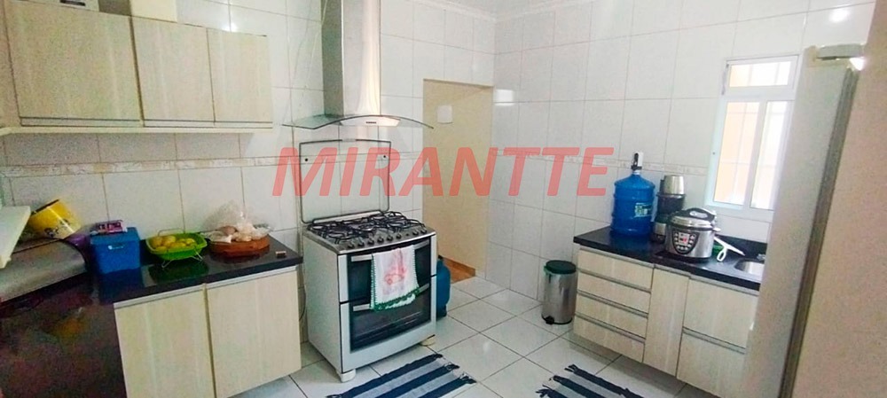 Sobrado de 85m² com 3 quartos em Água Fria