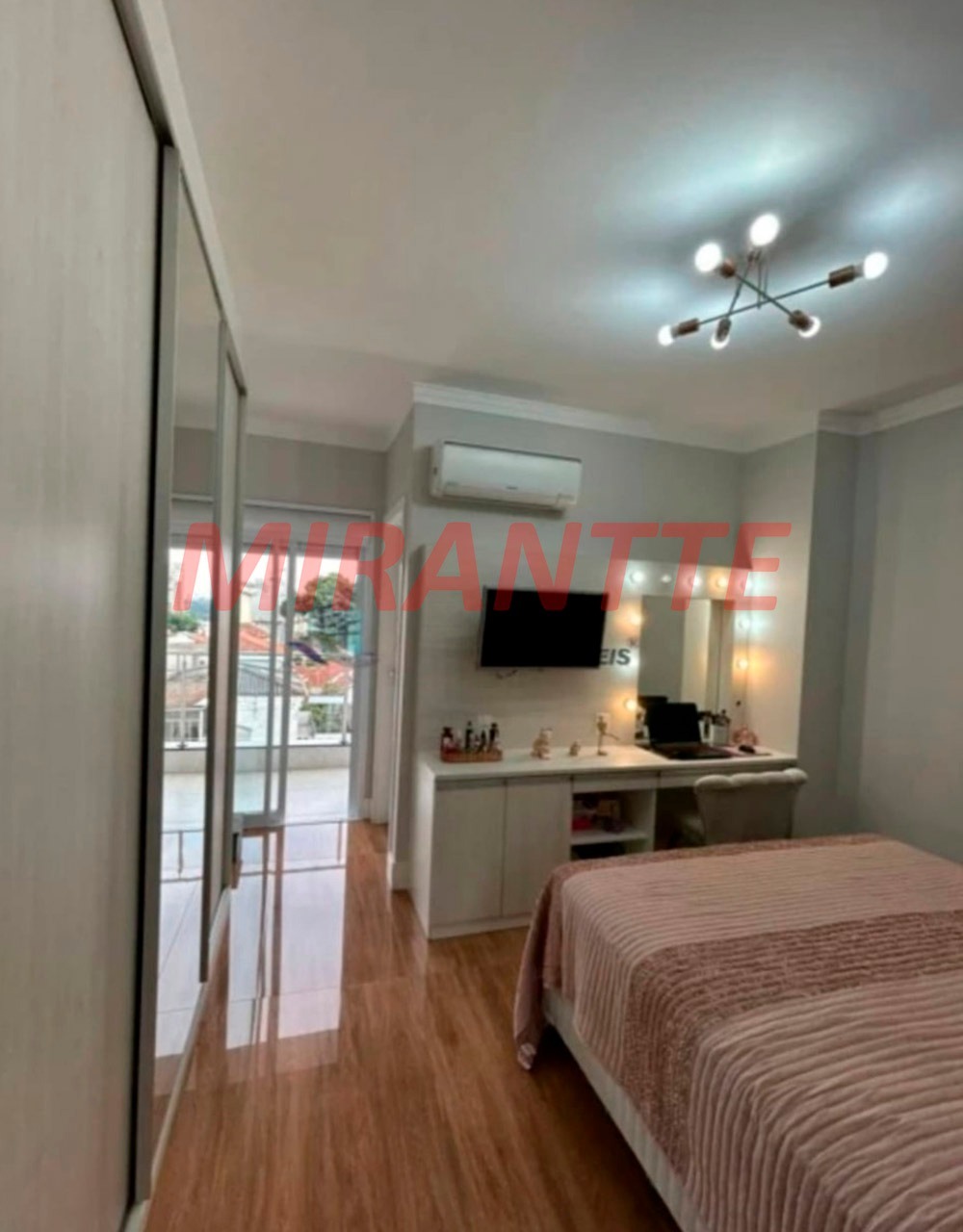 Sobrado de 250m² com 4 quartos em Jardim São Paulo(Zona Norte)