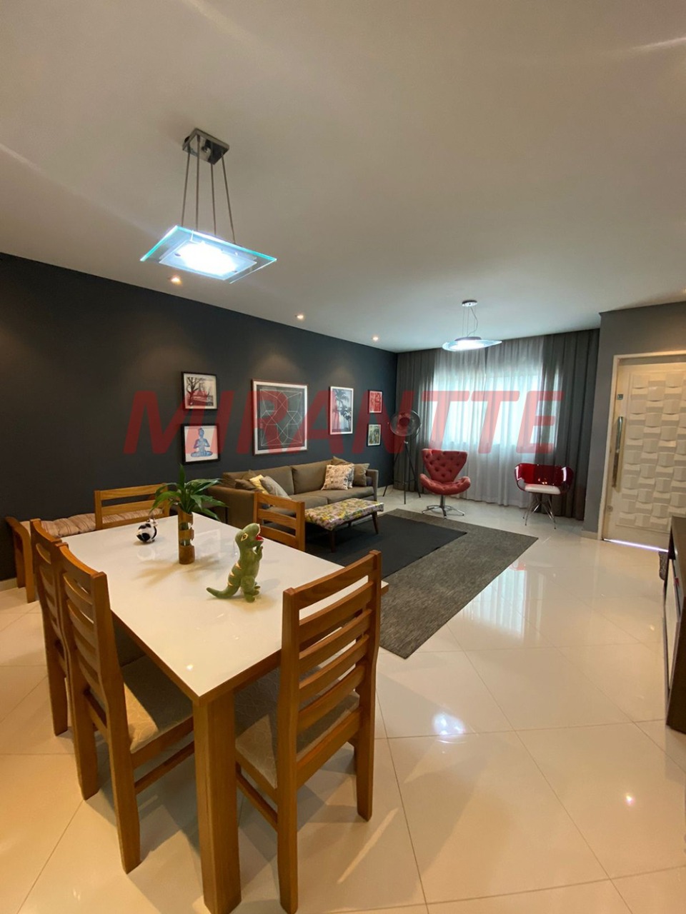 Sobrado de 300m² com 3 quartos em Santa Teresinha