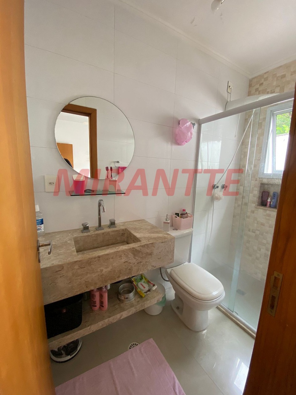 Sobrado de 300m² com 3 quartos em Santa Teresinha