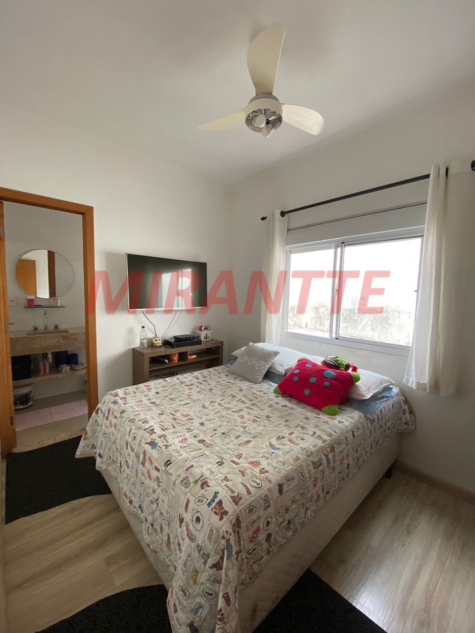 Sobrado de 300m² com 3 quartos em Santa Teresinha