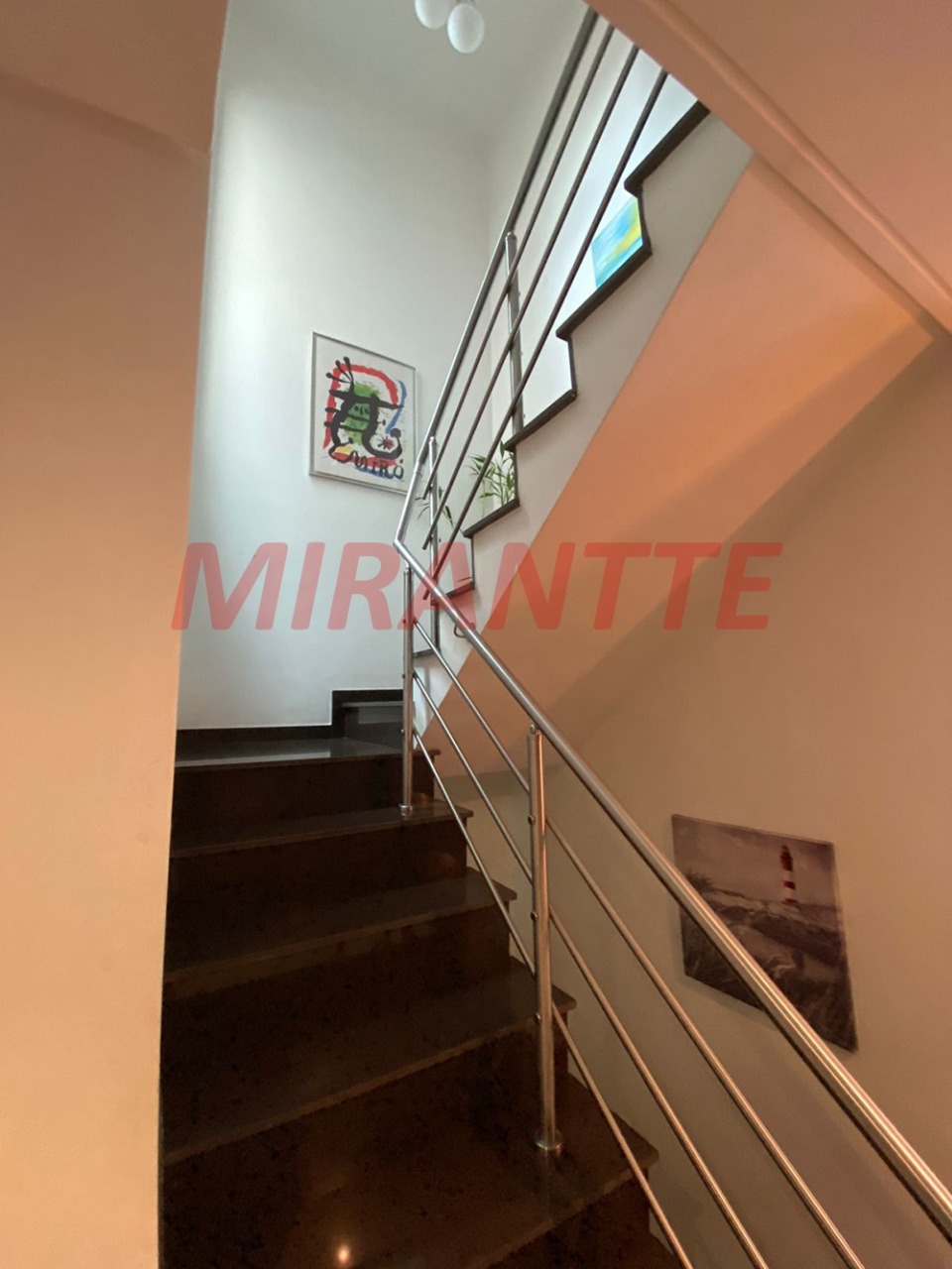 Sobrado de 300m² com 3 quartos em Santa Teresinha