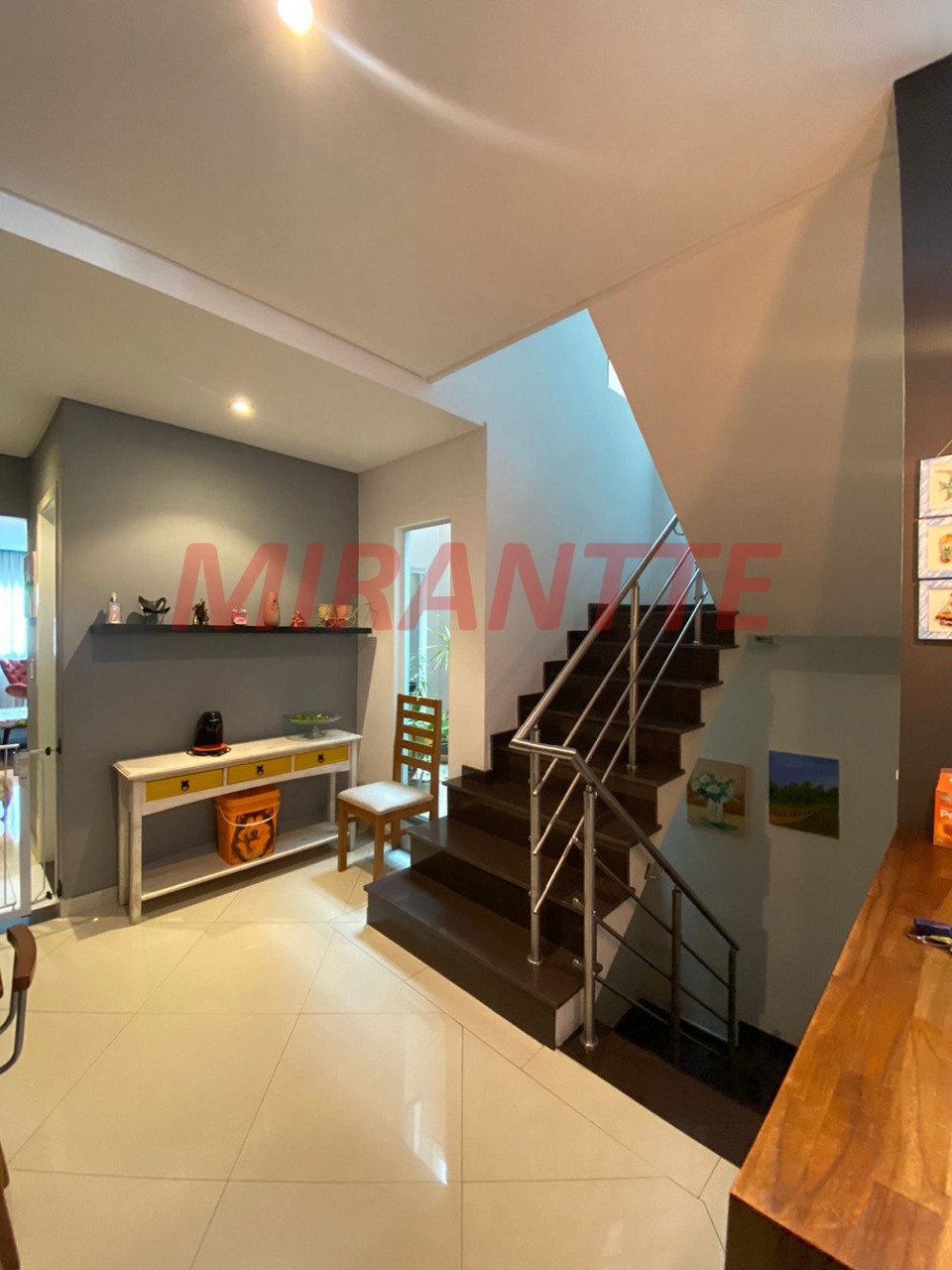 Sobrado de 300m² com 3 quartos em Santa Teresinha