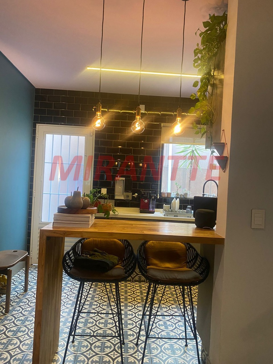 Sobrado de 300m² com 3 quartos em Santa Teresinha