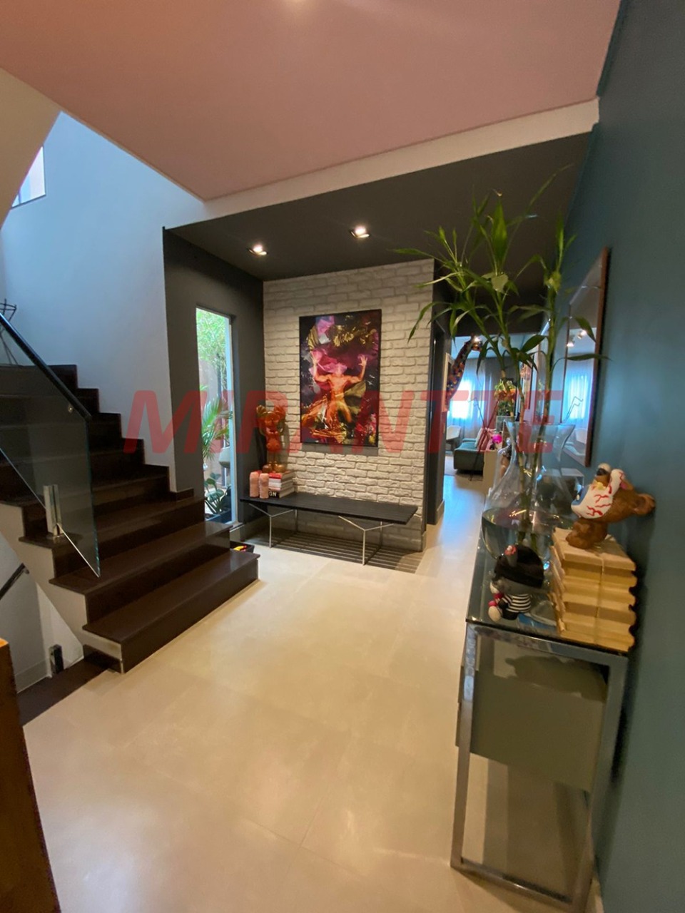Sobrado de 300m² com 3 quartos em Santa Teresinha