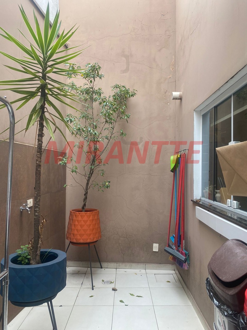 Sobrado de 300m² com 3 quartos em Santa Teresinha