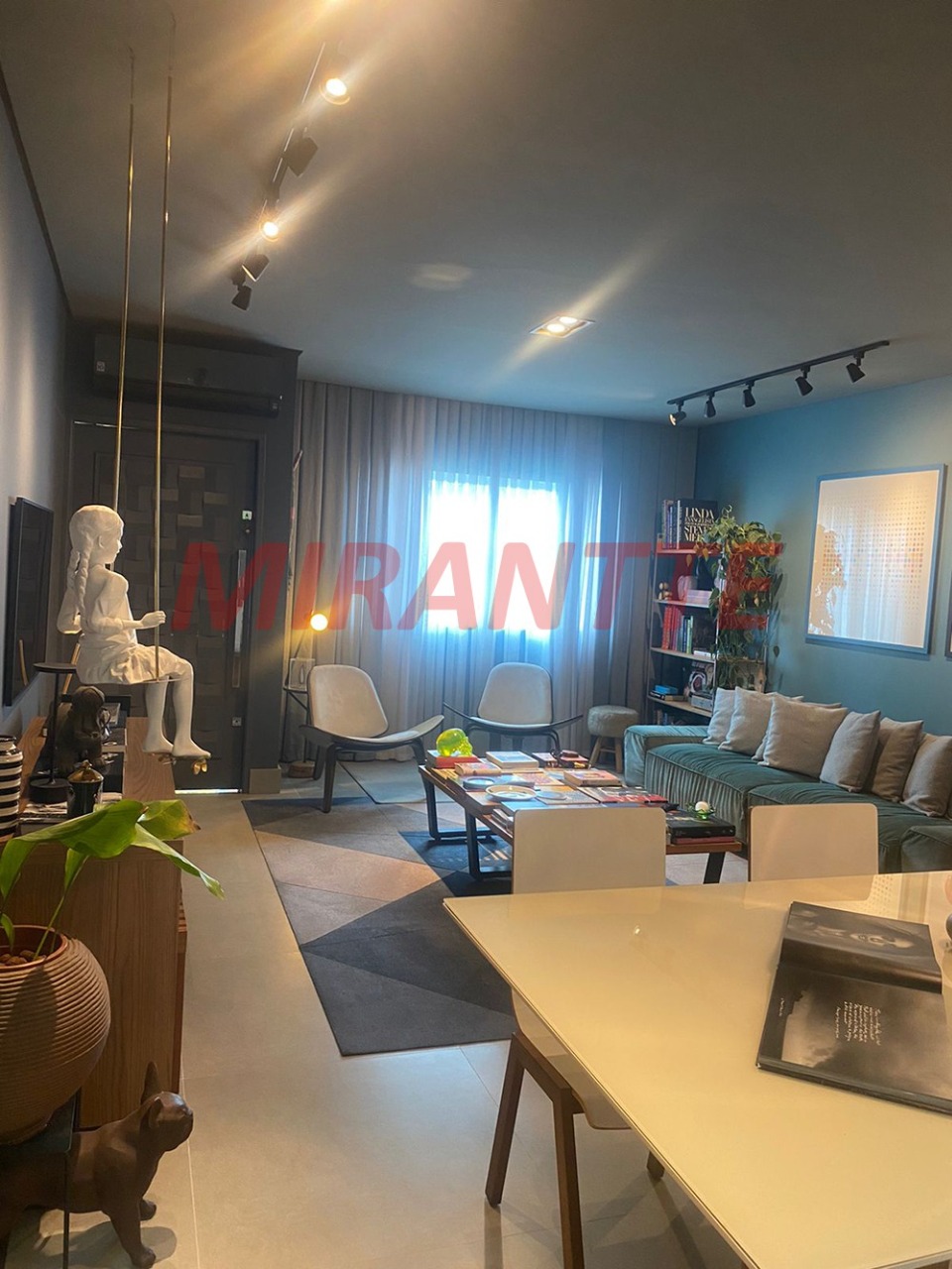 Sobrado de 300m² com 3 quartos em Santa Teresinha