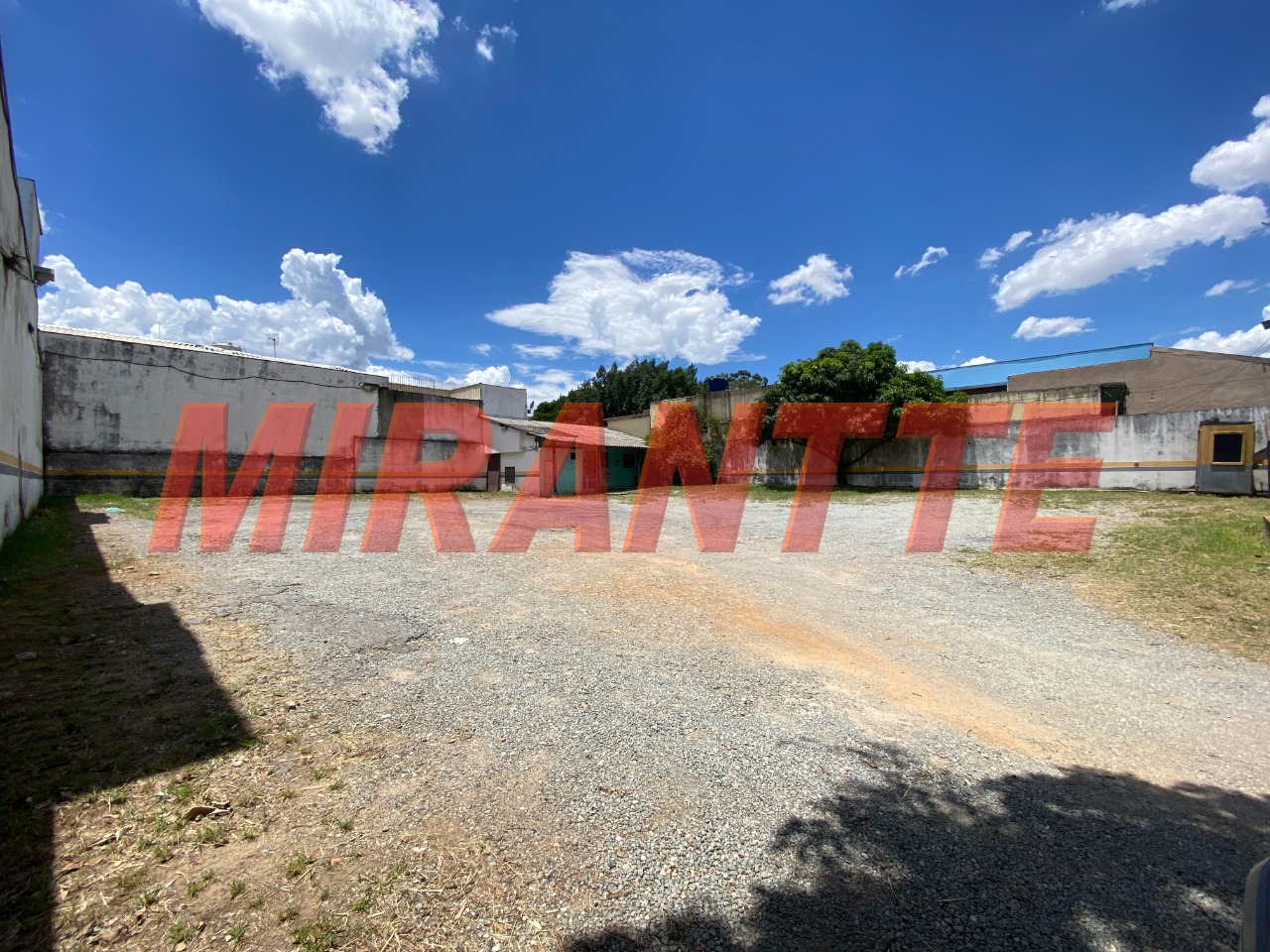 Terreno de 0m² em Vila Baruel