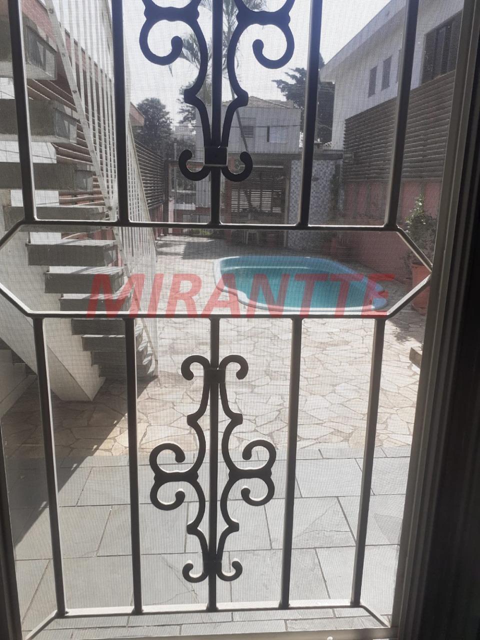 Sobrado de 185m² com 6 quartos em Imirim