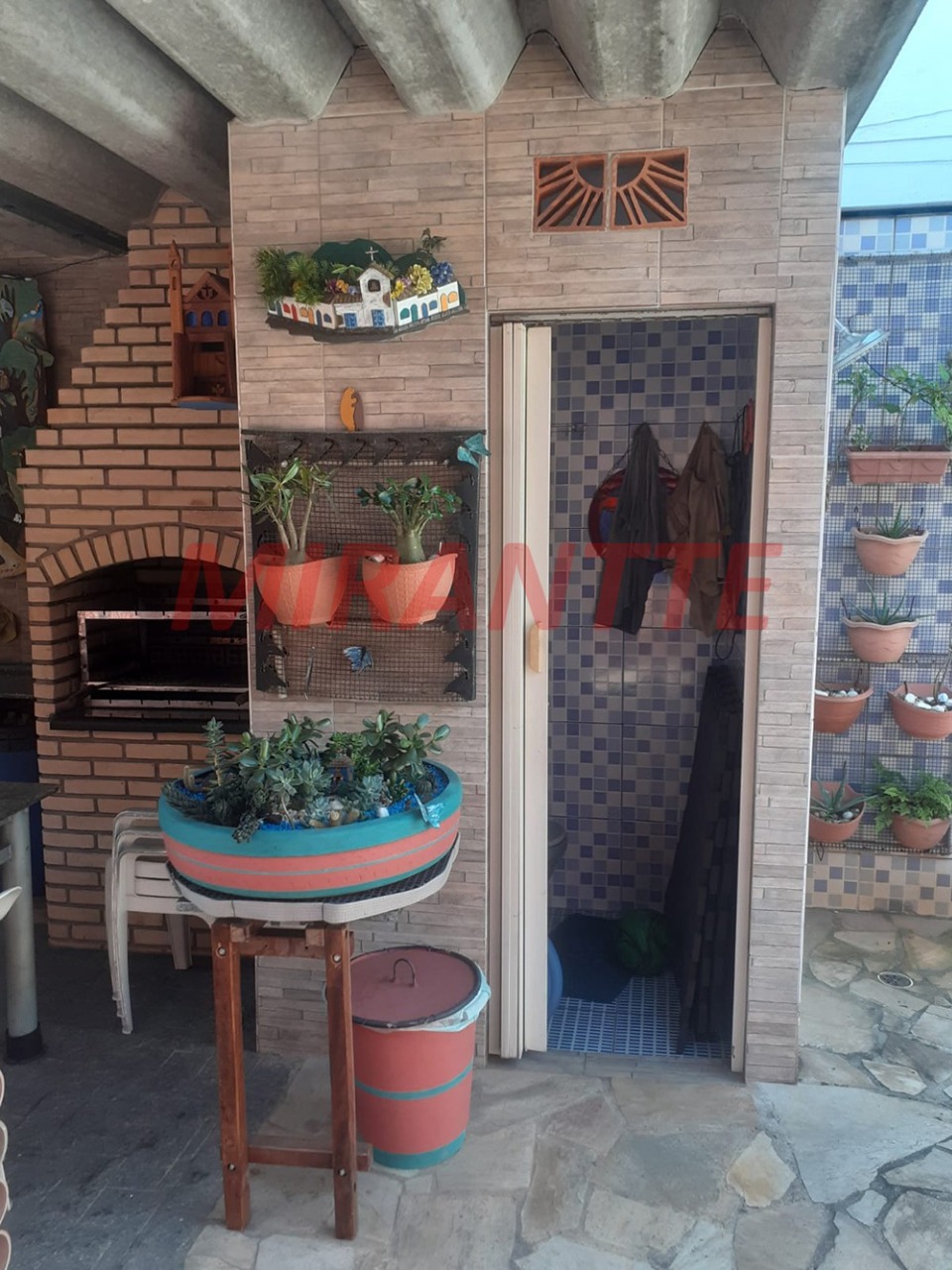Sobrado de 185m² com 6 quartos em Imirim