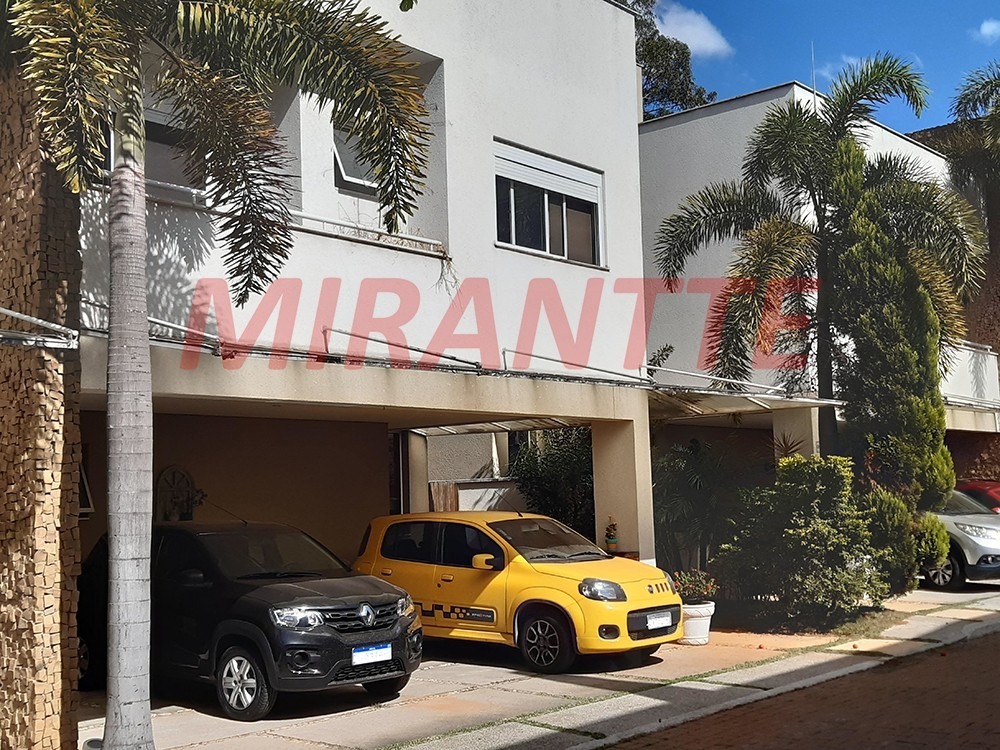 Cond. fechado de 237m² com 3 quartos em Vila Albertina