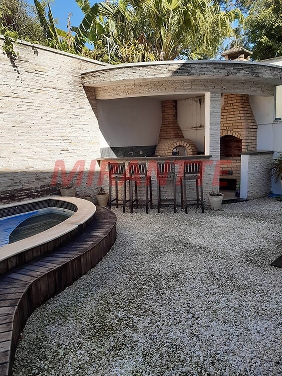Cond. fechado de 237m² com 3 quartos em Vila Albertina