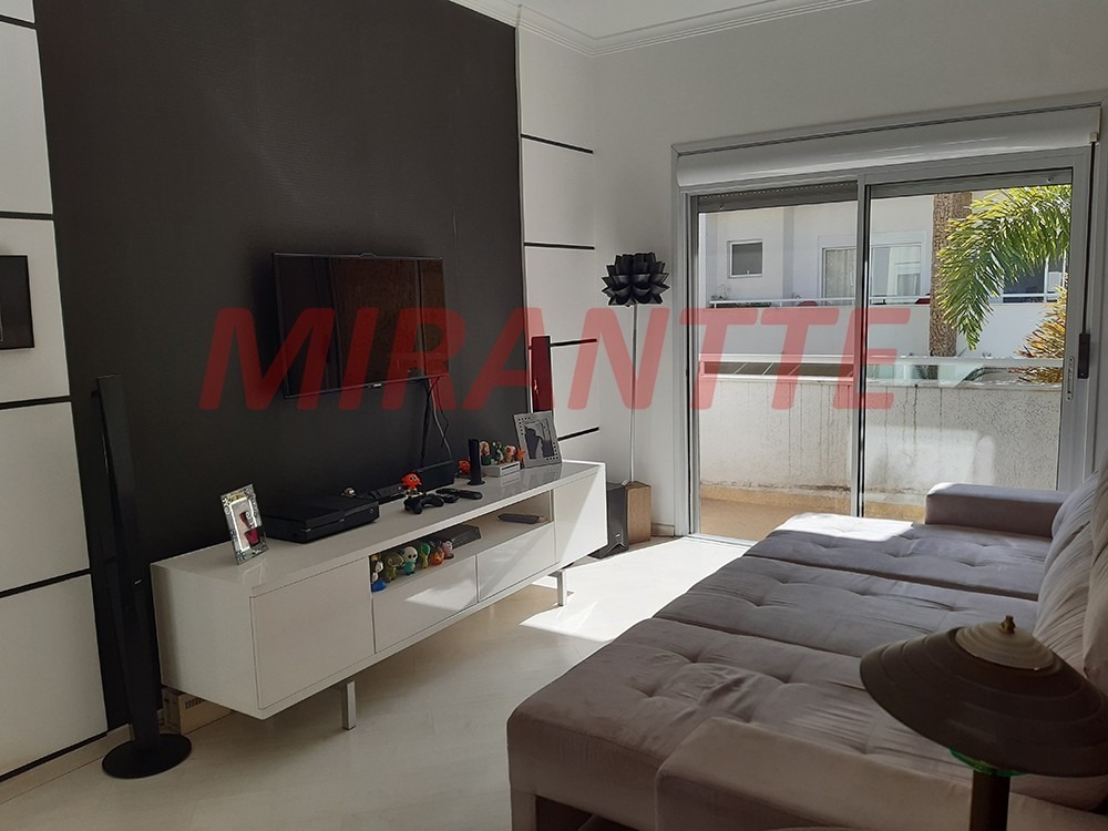 Cond. fechado de 237m² com 3 quartos em Vila Albertina