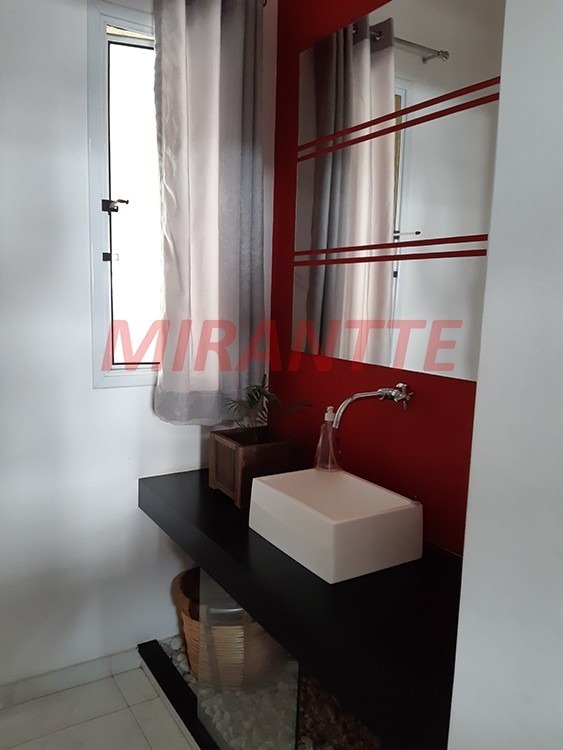 Cond. fechado de 237m² com 3 quartos em Vila Albertina