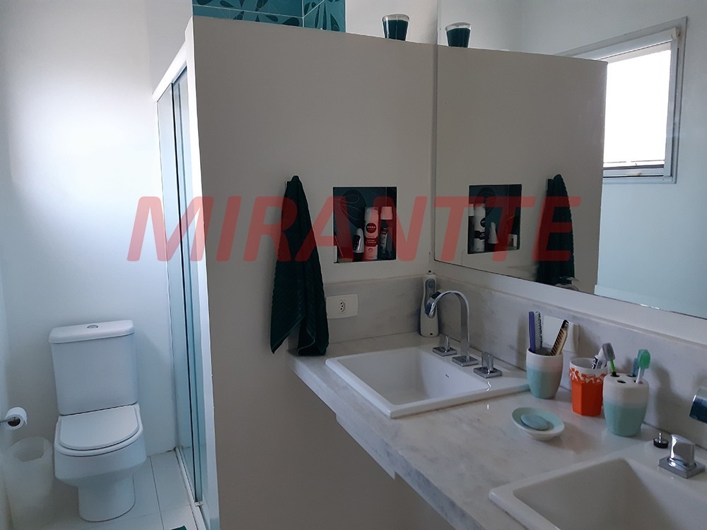Cond. fechado de 237m² com 3 quartos em Vila Albertina