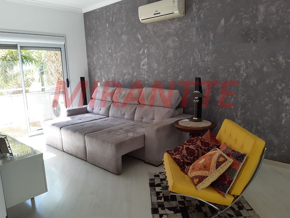 Cond. fechado de 237m² com 3 quartos em Vila Albertina