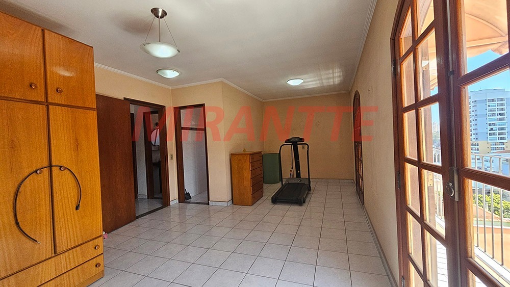 Sobrado de 250m² com 6 quartos em Vila Isolina Mazzei