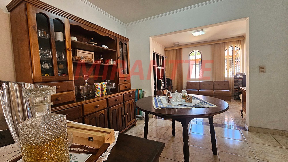 Sobrado de 250m² com 6 quartos em Vila Isolina Mazzei