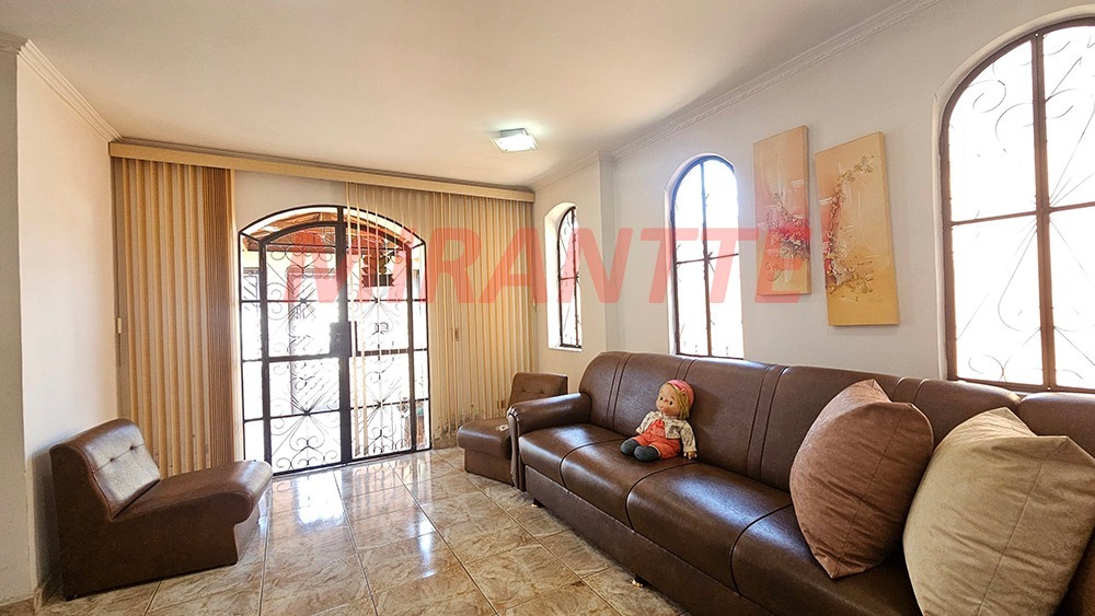 Sobrado de 250m² com 6 quartos em Vila Isolina Mazzei