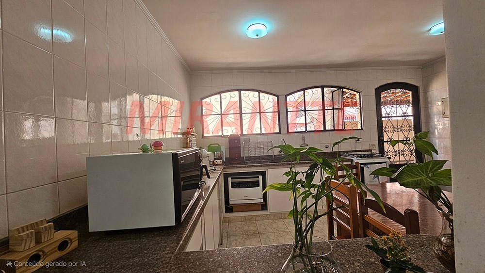 Sobrado de 250m² com 6 quartos em Vila Isolina Mazzei