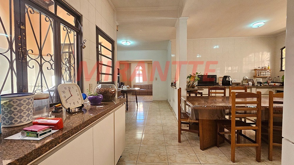 Sobrado de 250m² com 6 quartos em Vila Isolina Mazzei
