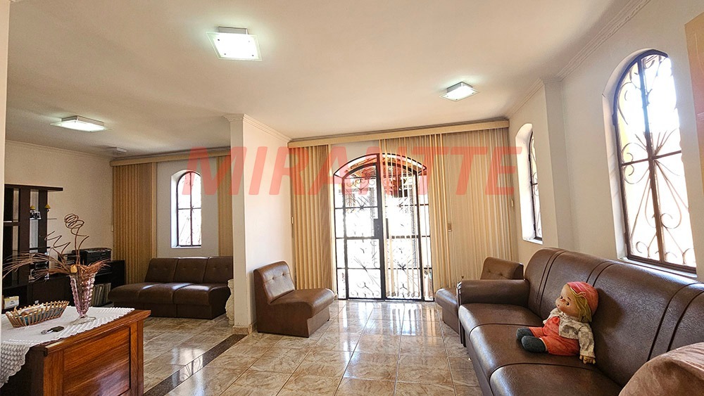 Sobrado de 250m² com 6 quartos em Vila Isolina Mazzei