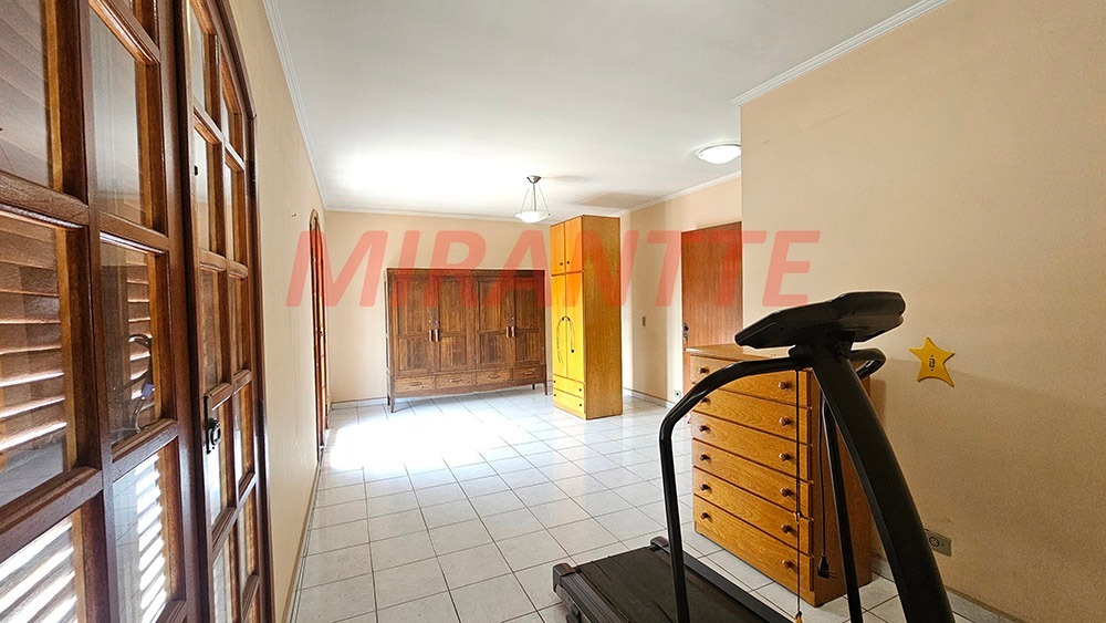 Sobrado de 250m² com 6 quartos em Vila Isolina Mazzei