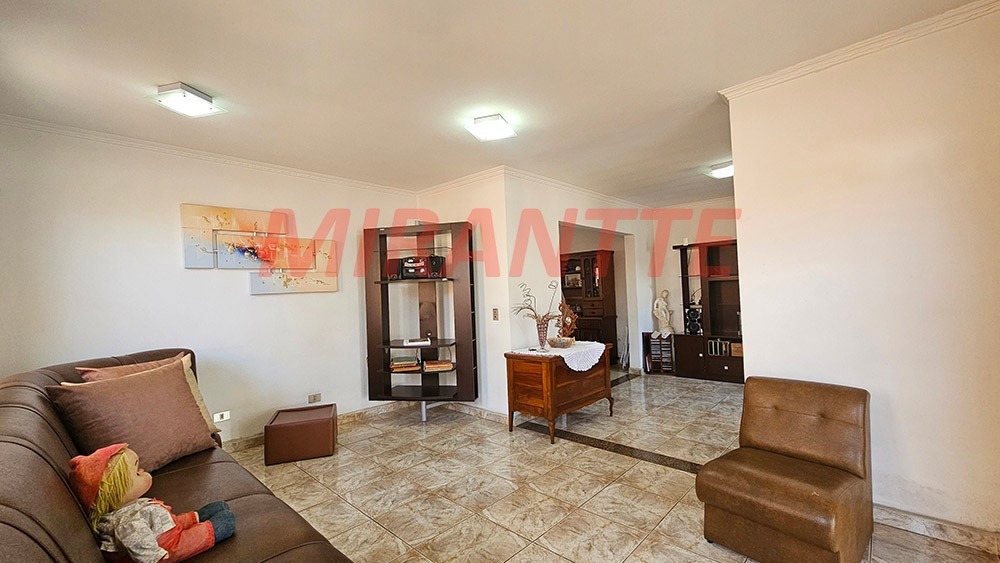 Sobrado de 250m² com 6 quartos em Vila Isolina Mazzei