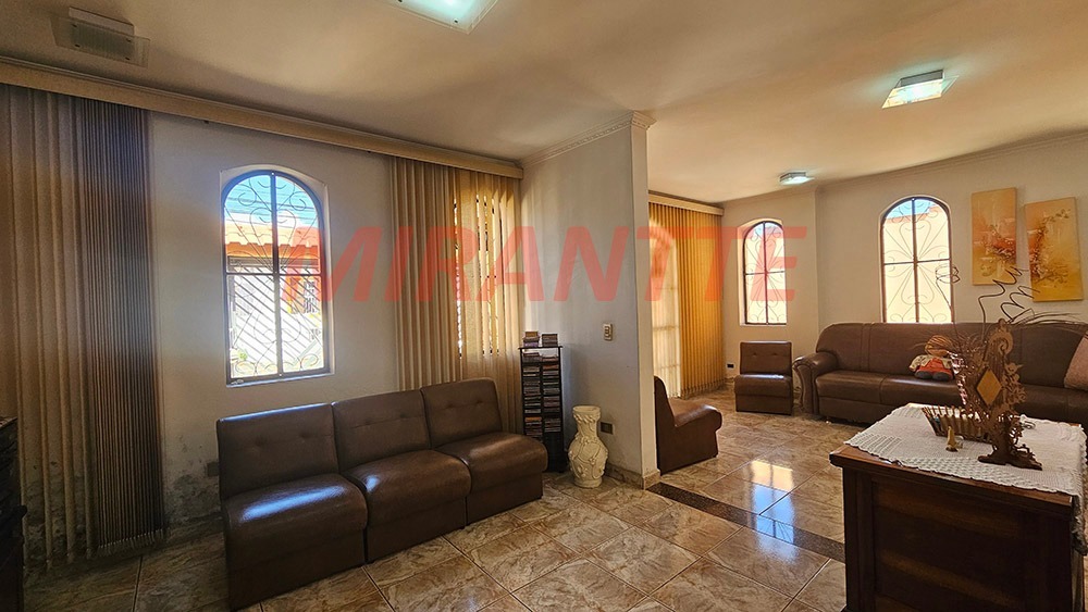 Sobrado de 250m² com 6 quartos em Vila Isolina Mazzei