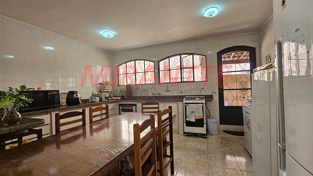 Sobrado de 250m² com 6 quartos em Vila Isolina Mazzei