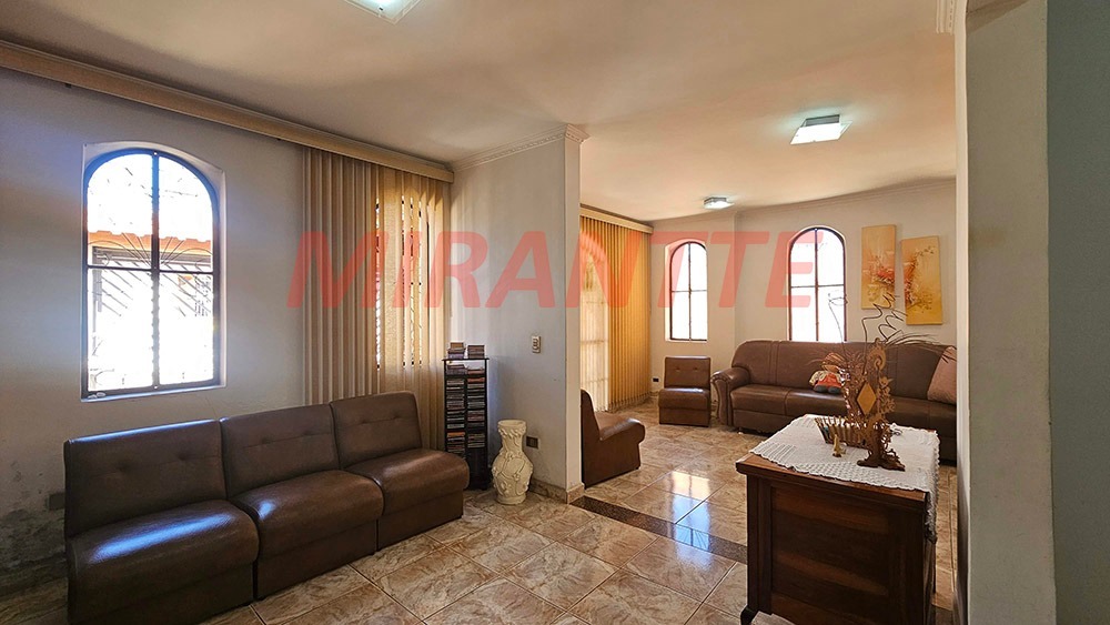 Sobrado de 250m² com 6 quartos em Vila Isolina Mazzei