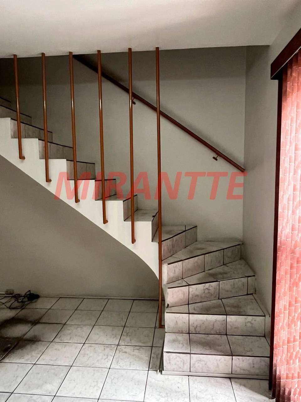 Comercial de 65m² em Vila Emir