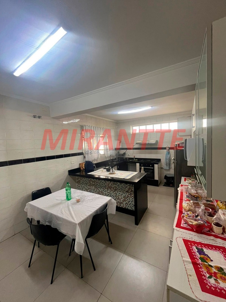 Sobrado de 205m² com 4 quartos em Vila Guilherme