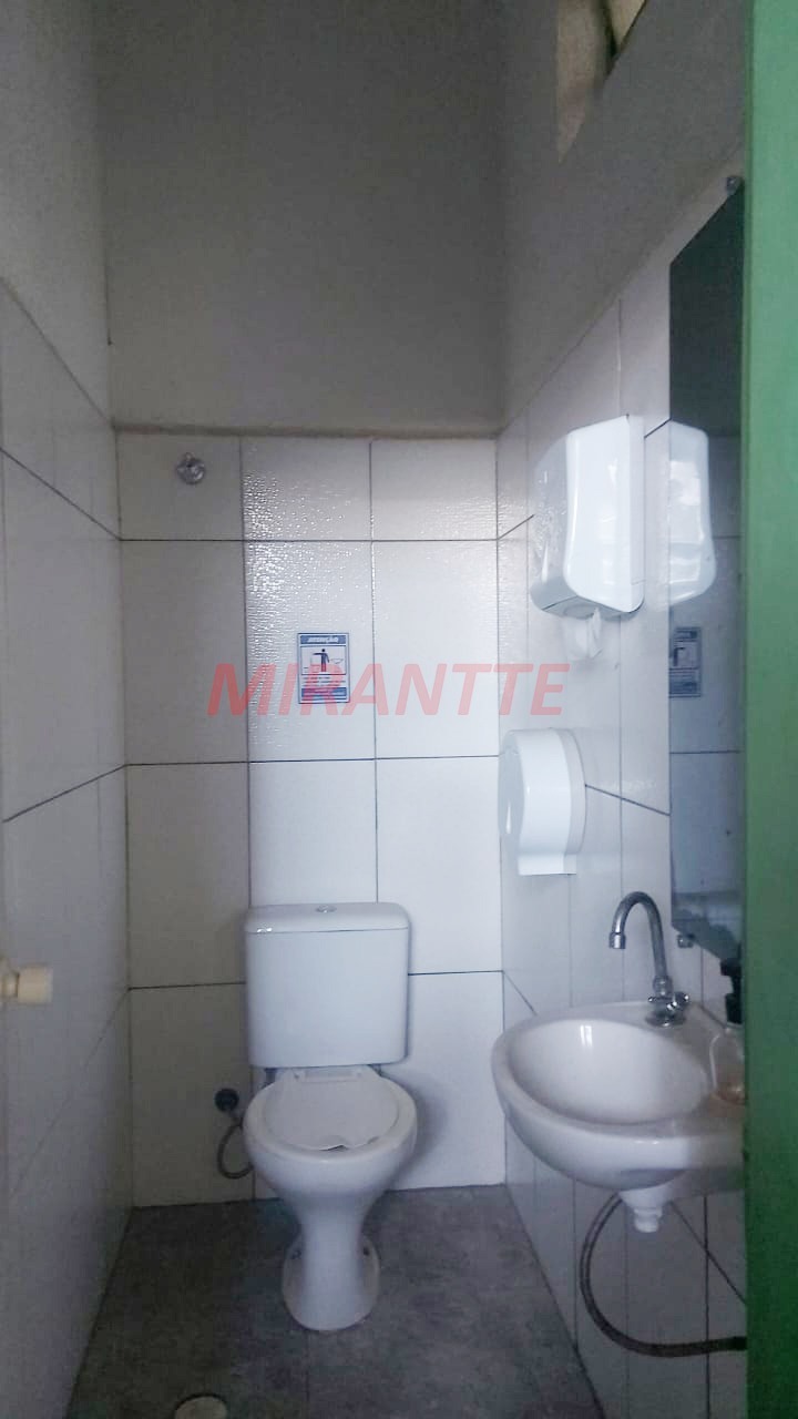 Comercial de 705m² em Parque Vitoria