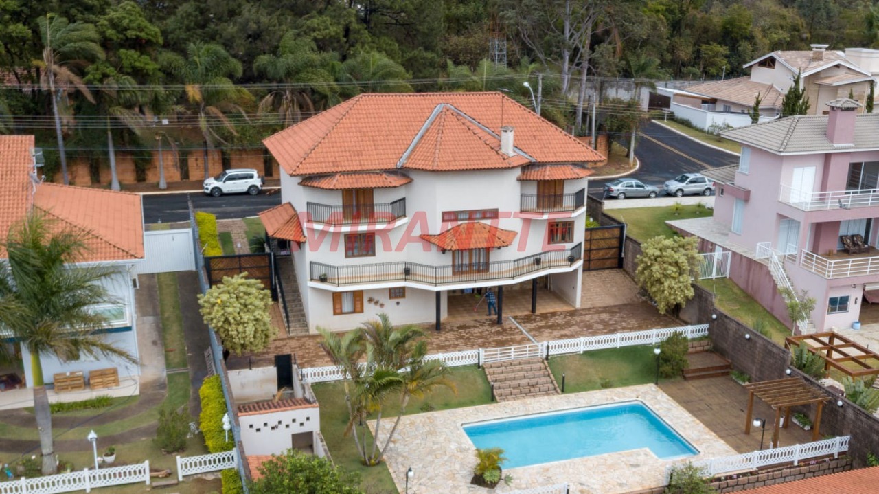 Sobrado de 502m² com 5 quartos em Loteamento Portal da Colina