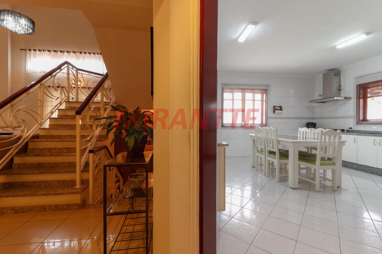 Sobrado de 502m² com 5 quartos em Loteamento Portal da Colina