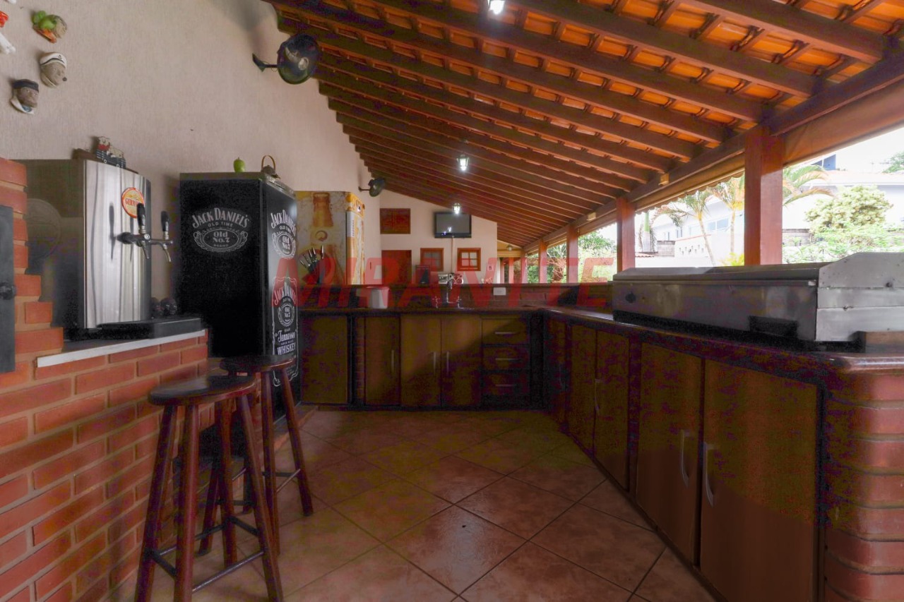 Sobrado de 502m² com 5 quartos em Loteamento Portal da Colina
