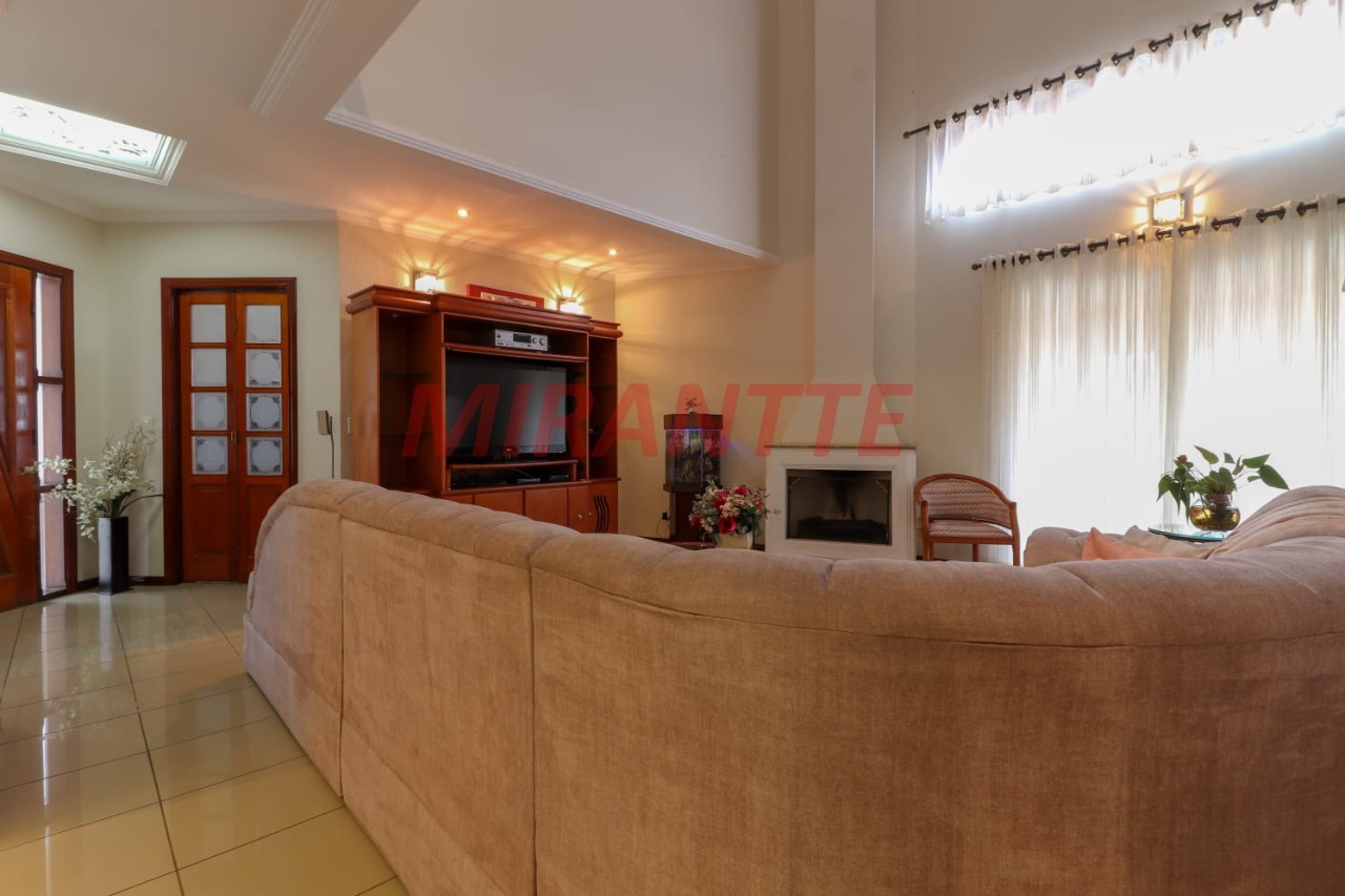 Sobrado de 502m² com 5 quartos em Loteamento Portal da Colina