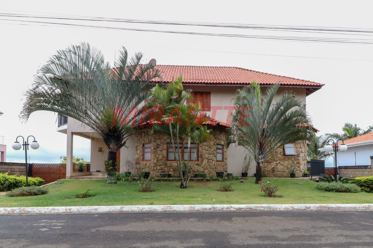 Sobrado de 502m² com 5 quartos em Loteamento Portal da Colina