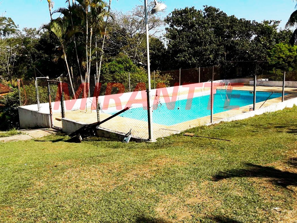 ChÁcara de 8000m² com 6 quartos em Santa Isabel
